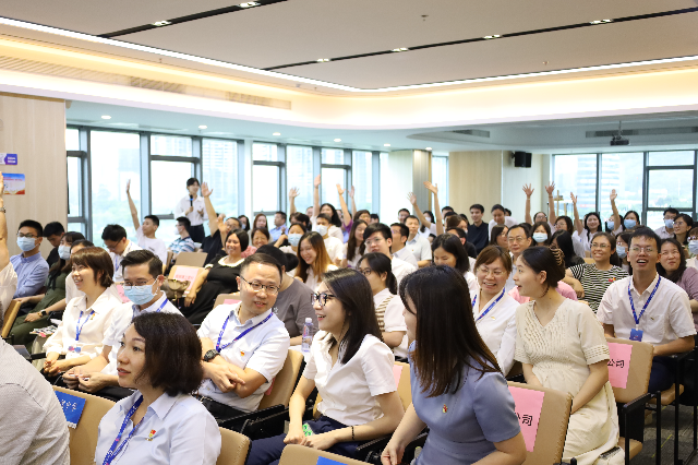 图5.观众互动环节现场.JPG