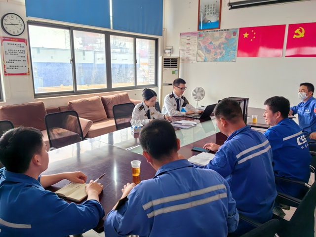 南沙海事处督促提醒航运公司落实防范船碰桥主体责任.png